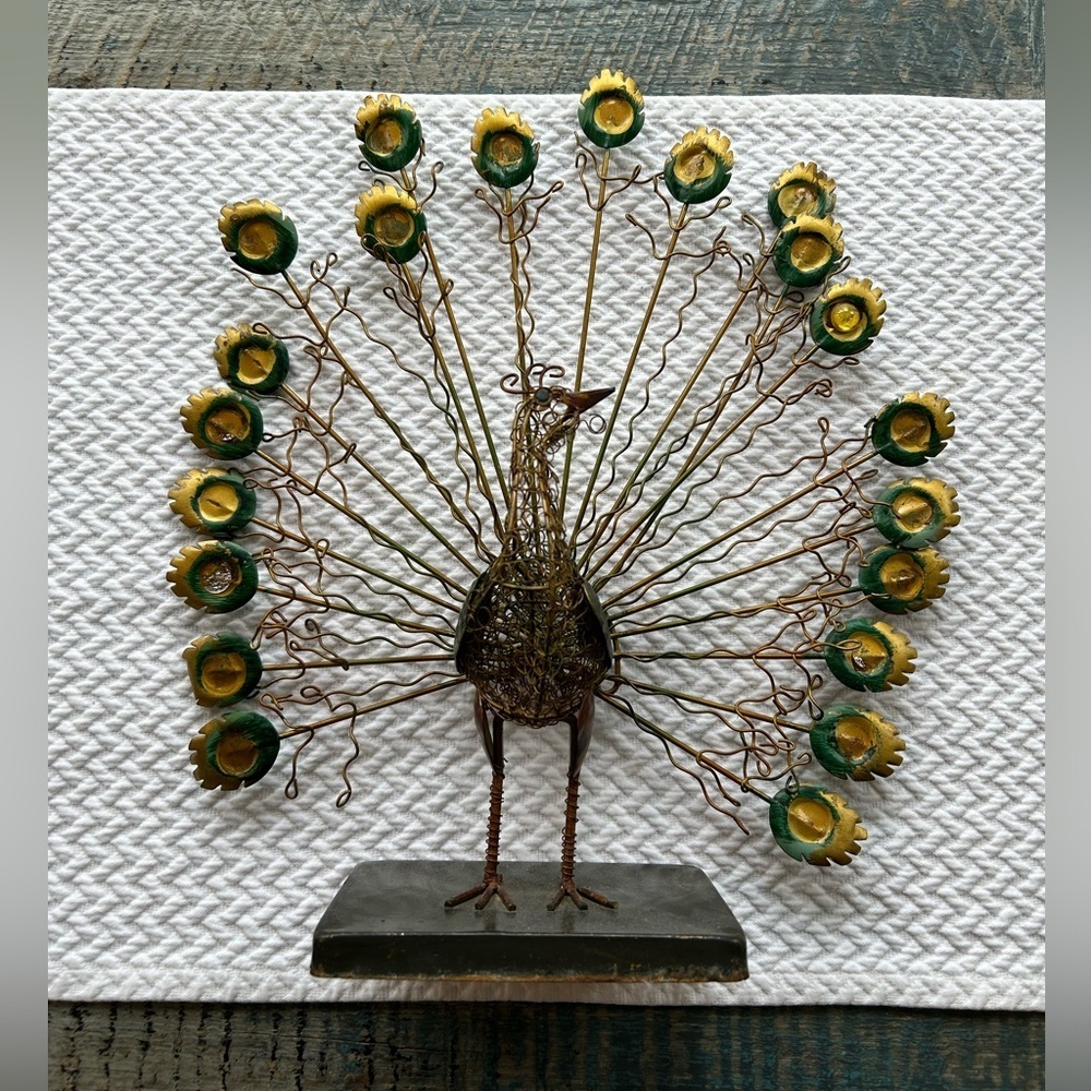 Wire Metal Peacock jewelry hang necklaces earrings 12.5” across x 14”tall sturdy
